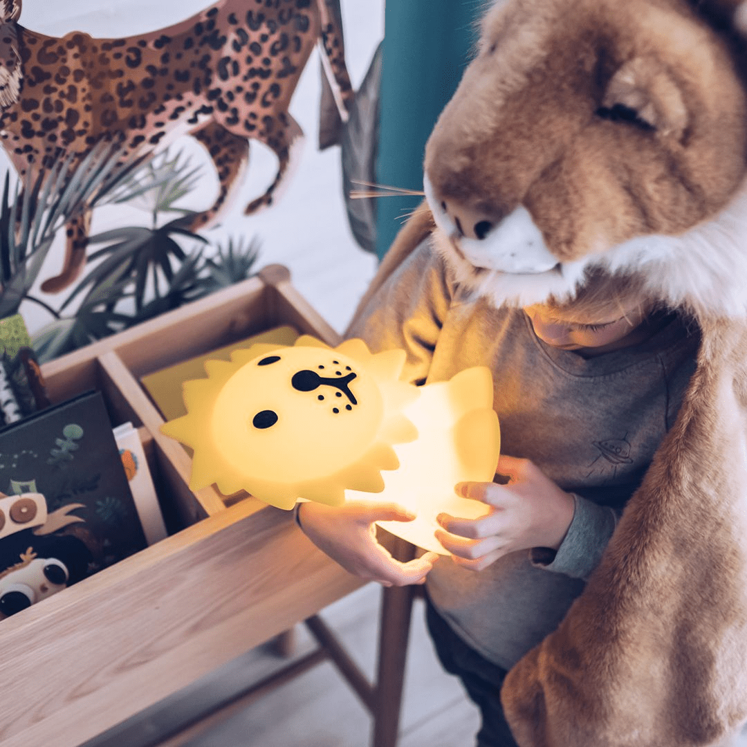 Mr Maria Lion First Light - Dimmable LED Lamp 6 Mr Maria Lion First Light - Dimmable LED Lamp