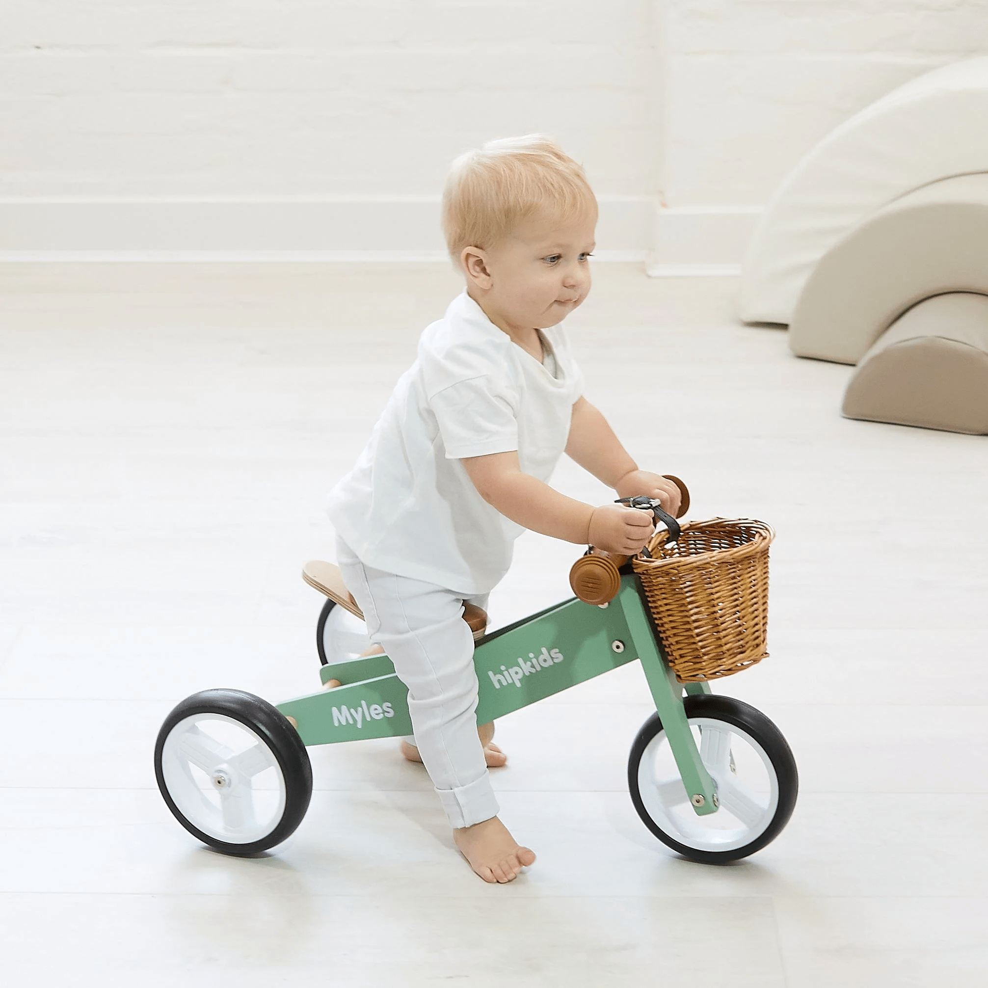 2 in 1 Toddler Mini-Trike/Balance Bike with Wicker Basket 2 2 in 1 Toddler Mini-Trike/Balance Bike with Wicker Basket