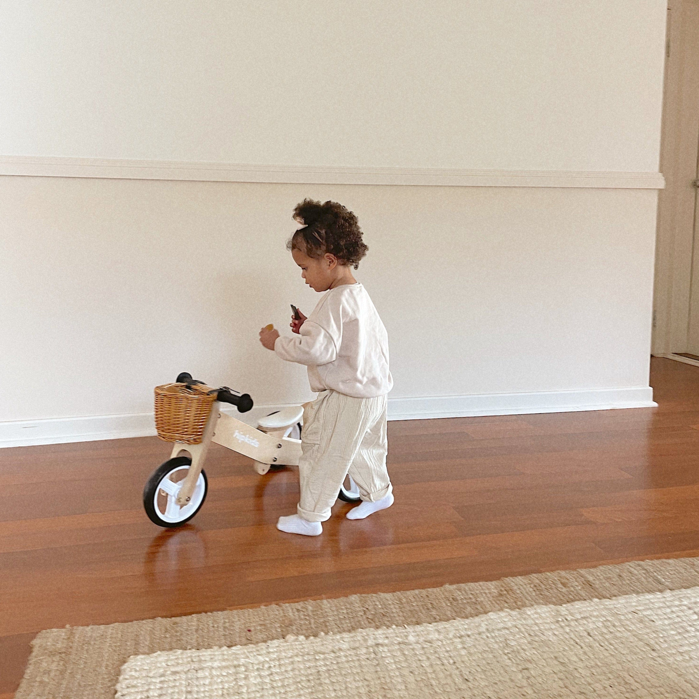 2 in 1 Toddler Mini-Trike/Balance Bike with Wicker Basket 22 2 in 1 Toddler Mini-Trike/Balance Bike with Wicker Basket