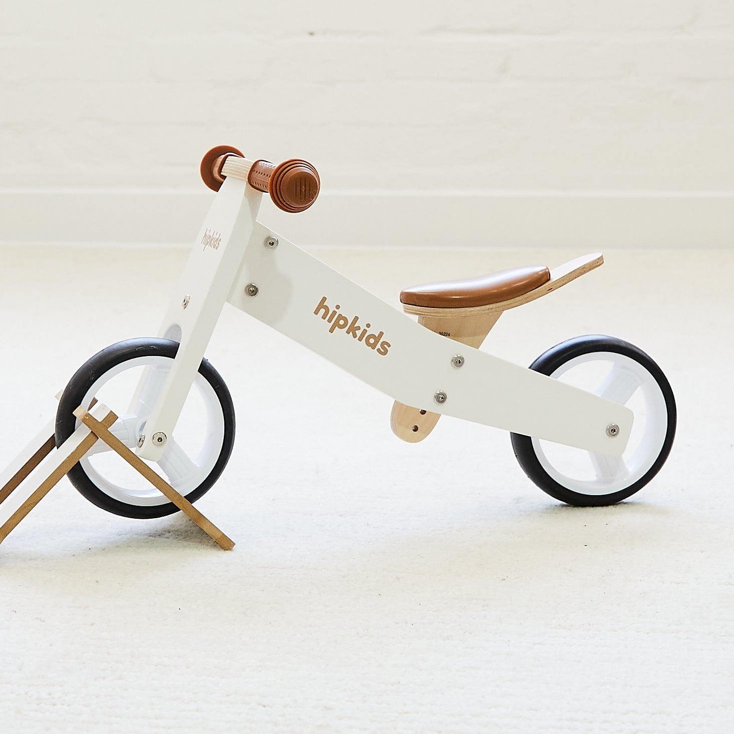 2 in 1 Toddler Mini-Trike/Balance Bike with Wicker Basket 36 2 in 1 Toddler Mini-Trike/Balance Bike with Wicker Basket