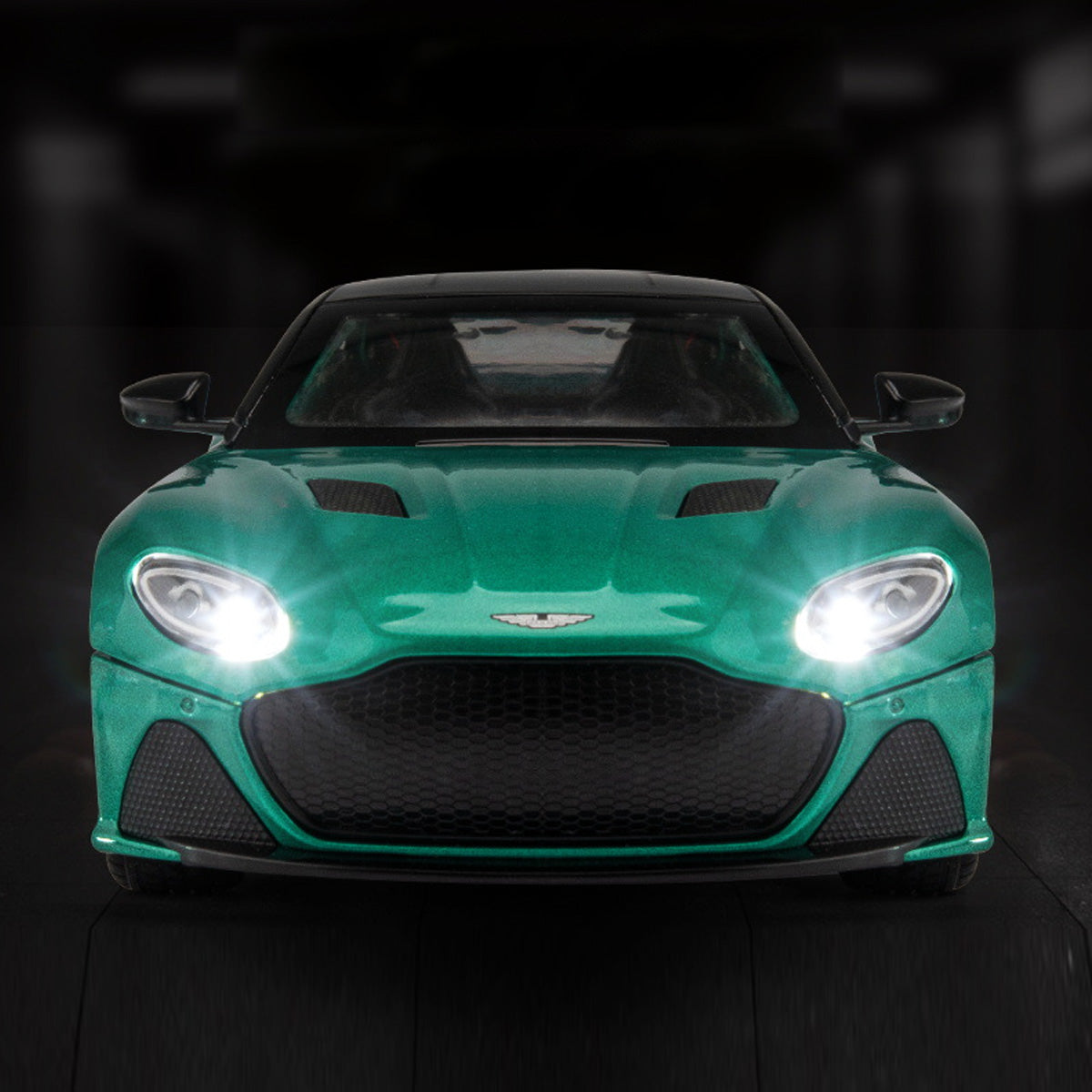 NikolaToy™ 1/24 Aston Martin DBS Model Car 4 NikolaToy™ 1/24 Aston Martin DBS Model Car