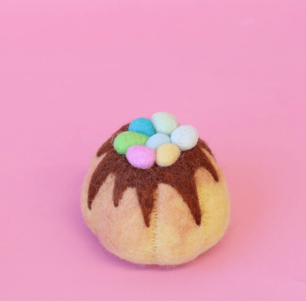Juni Moon Easter Egg Sponge Cakes 2 Juni Moon Easter Egg Sponge Cakes