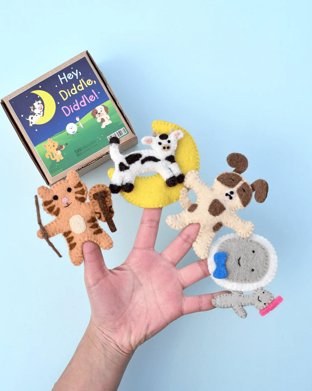 Tara Treasures Hey Diddle Diddle Finger Puppet Set 1 Tara Treasures Hey Diddle Diddle Finger Puppet Set